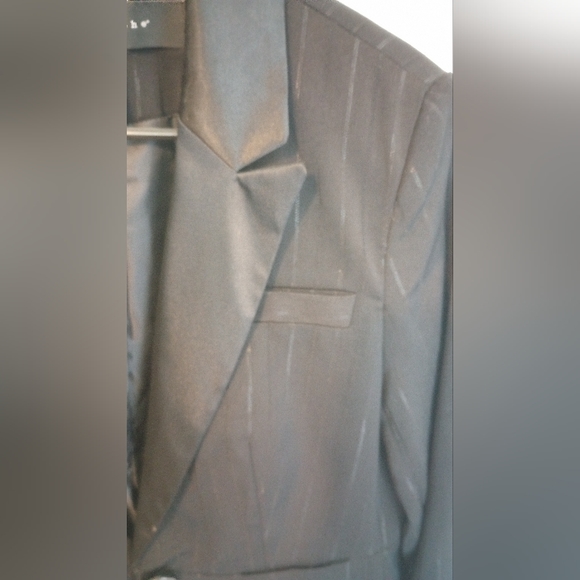 Blazer - Picture 3 of 4